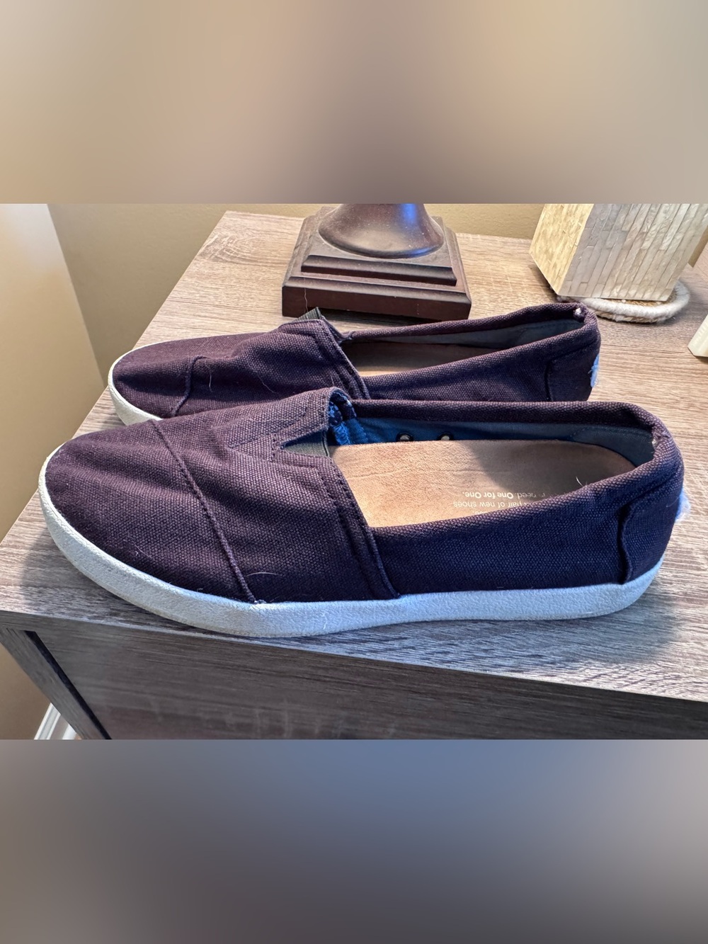 Tim’s Casual Slip-On Canvas Shoes in Black